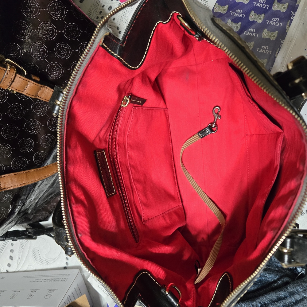 Dooney & Bourke Leather Gray and Black Shoulder Bag Ostrich Embossed Leather EUC - Picture 5 of 6